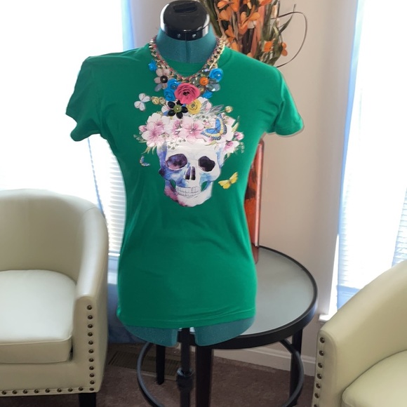 FabulouslyFitted | Custom Graphic Print T-shirt - Floral Skull - Picture 1 of 4